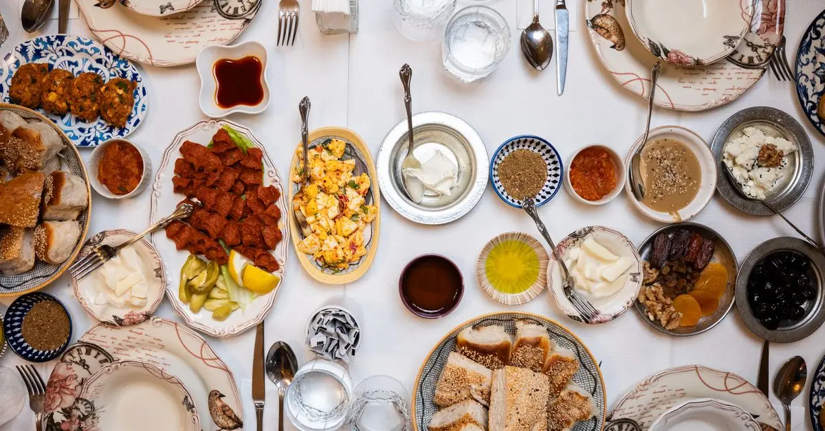 Cuisine Locale vs Cuisine Internationale : Le Duel