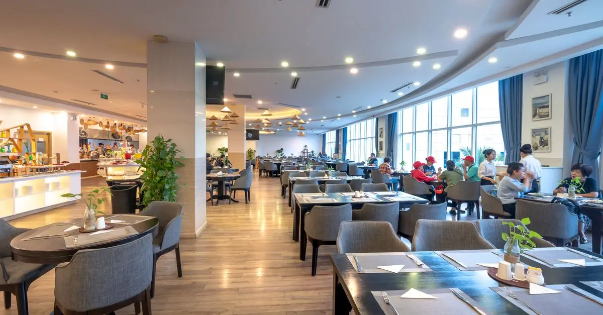 Les Meilleures Astuces pour Obtenir une Table dans les Restaurants Populaires