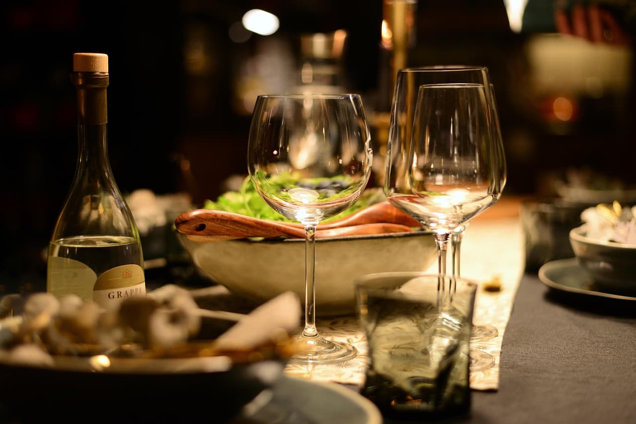 Comment Évaluer la Qualité d'un Restaurant Avant de Réserver